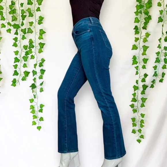 Levi’s dark wash high waisted bootcut flare jeans - Picture 3 of 4
